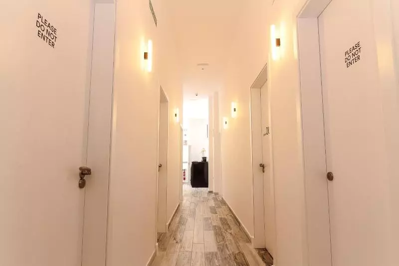 ペンション The 8 Rooms House