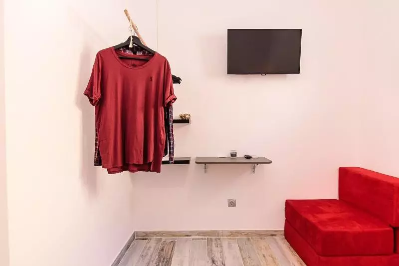 ペンション The 8 Rooms House