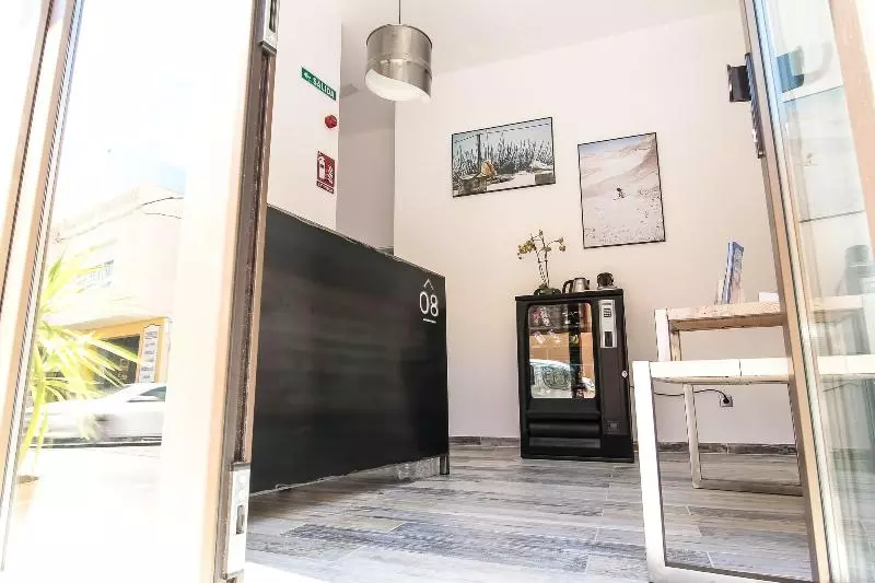 ペンション The 8 Rooms House