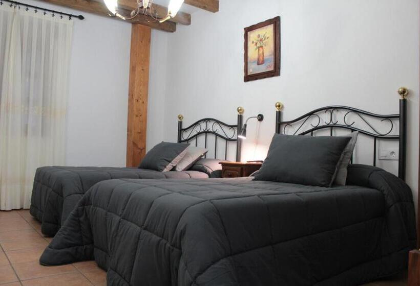 بنسيون Casa Rural Puerto Del Emperador