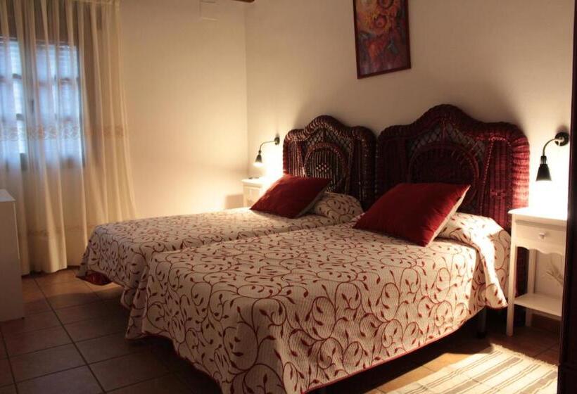 بنسيون Casa Rural Puerto Del Emperador