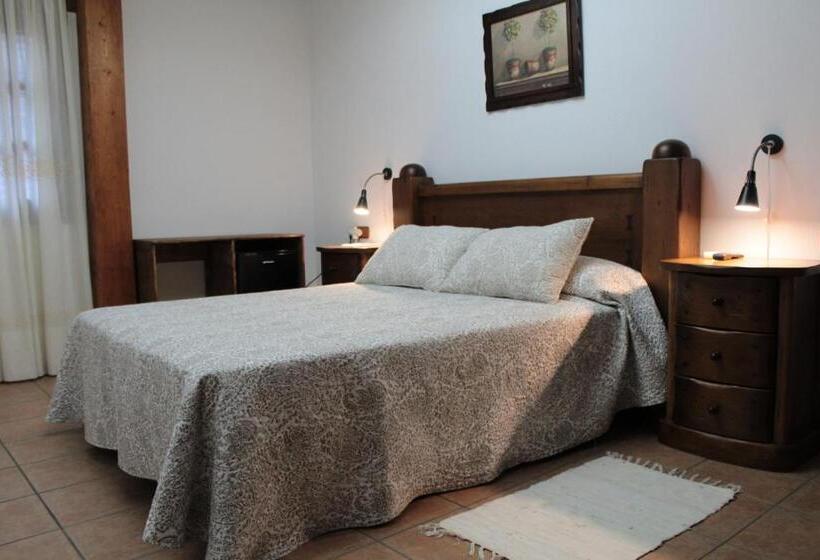 بنسيون Casa Rural Puerto Del Emperador