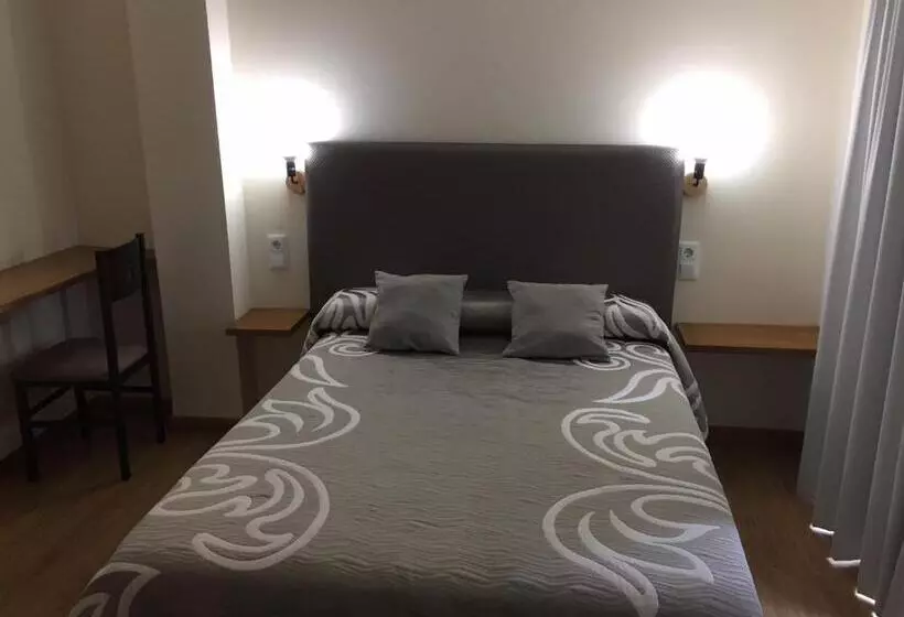 ペンション Hostal Santa Baia