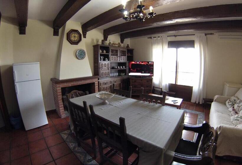 פנסיון Pilar Casa Rural