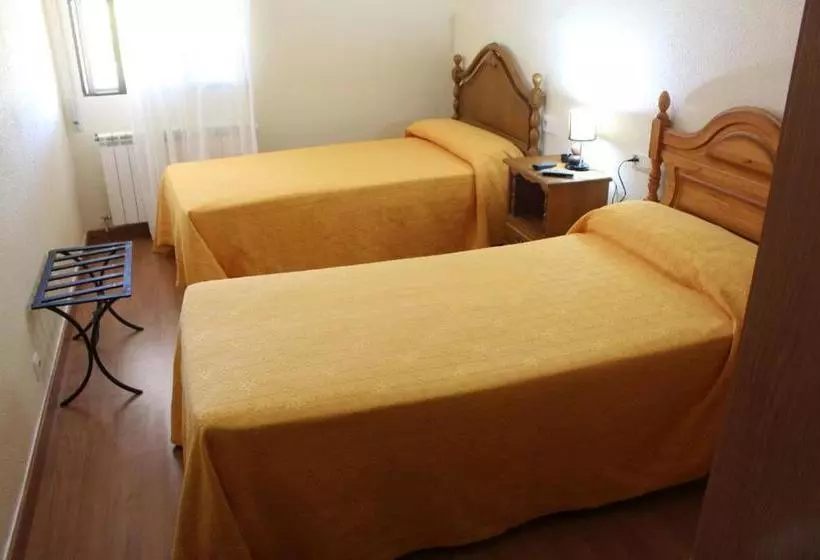 ペンション Pilar Casa Rural