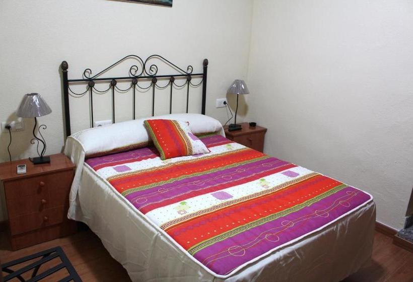 פנסיון Pilar Casa Rural