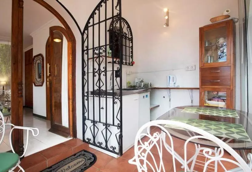 ペンション Villa Andalucia
