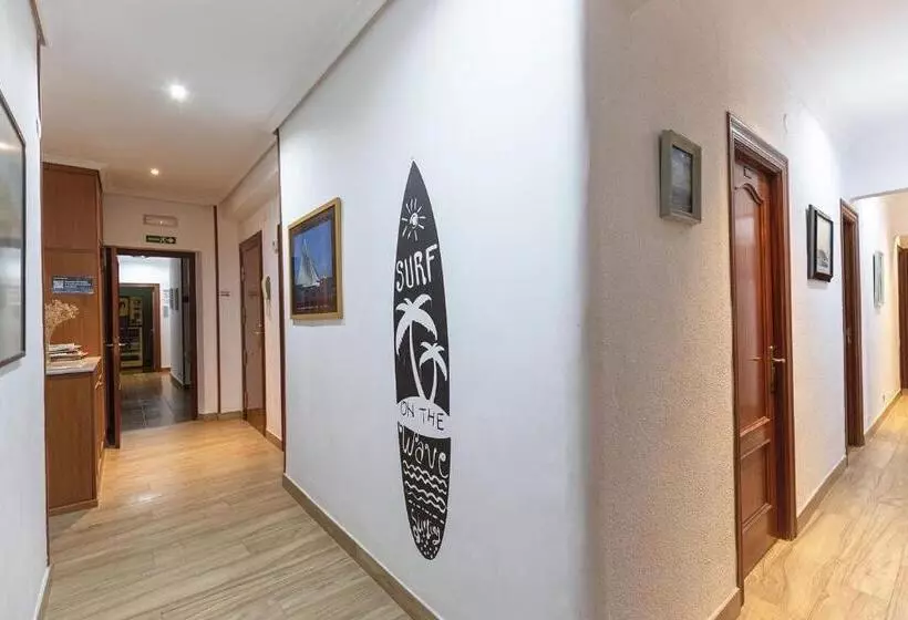 Pension Angelines, Sneuu Hostel Santander