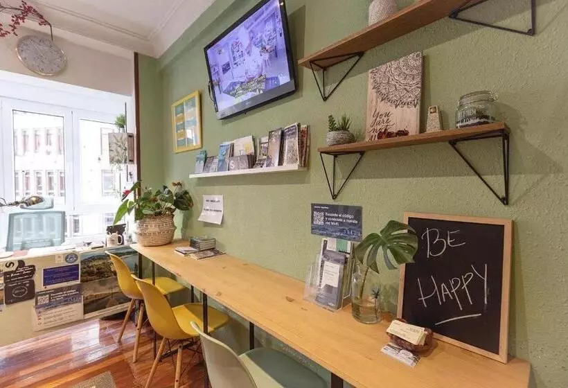 Pension Angelines, Sneuu Hostel Santander