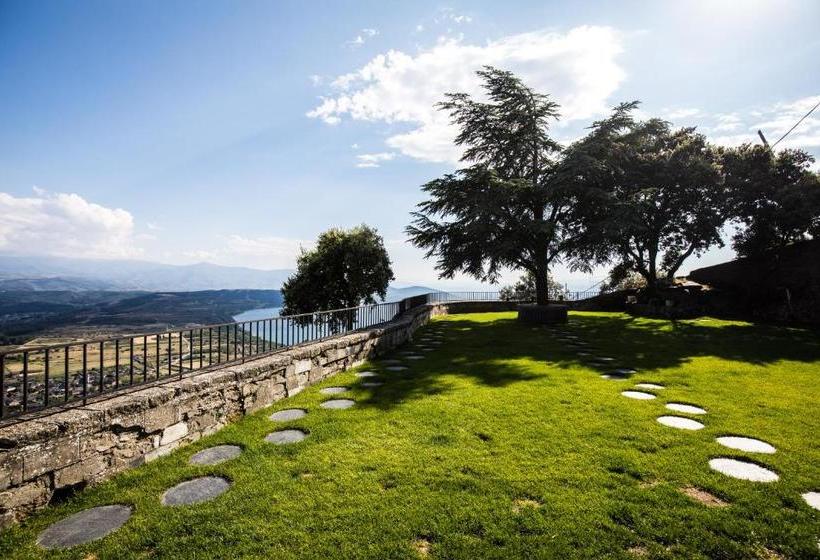 호텔 The Rock Suites & Spa