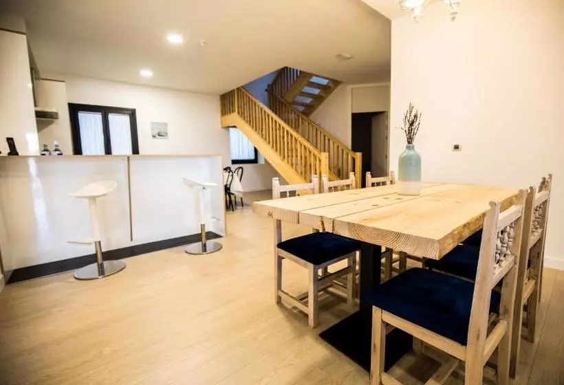 هتل The Rock Suites & Spa