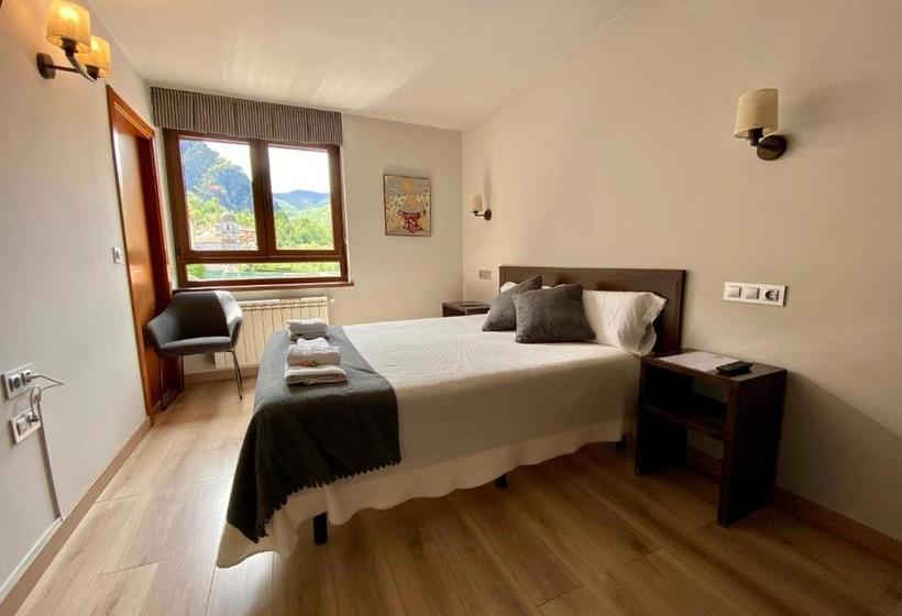 פנסיון La Cuna Del Sella