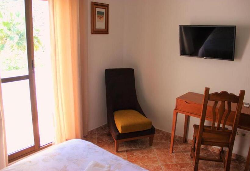 بنسيون Hostal La Zamora