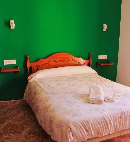 بنسيون Hostal La Zamora