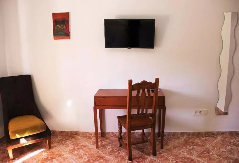 ペンション Hostal La Zamora