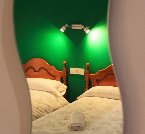 بنسيون Hostal La Zamora