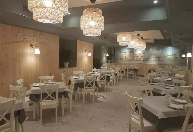 پانسیون Hostal Mesón Castilla