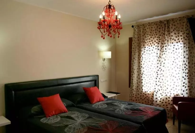 پانسیون Hostal Mesón Castilla