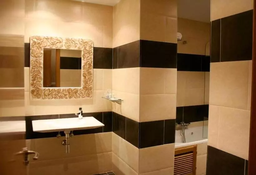 پانسیون Hostal Mesón Castilla