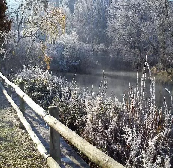 پانسیون Rural Pantano De Burgomillodo