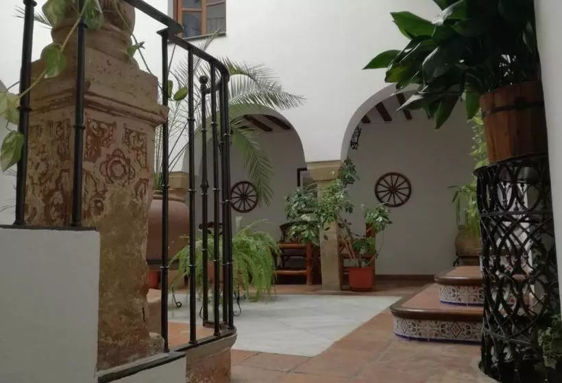 پانسیون Casa Maika