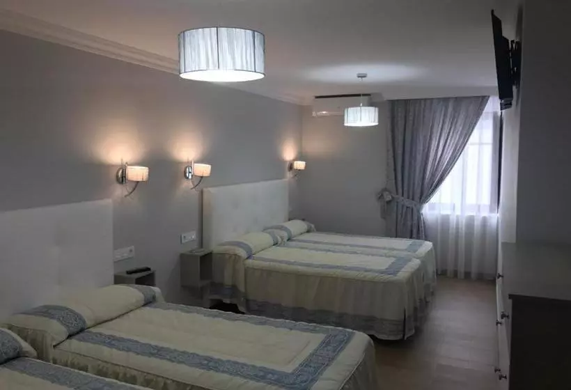 پانسیون Hostal Plaza Damasco