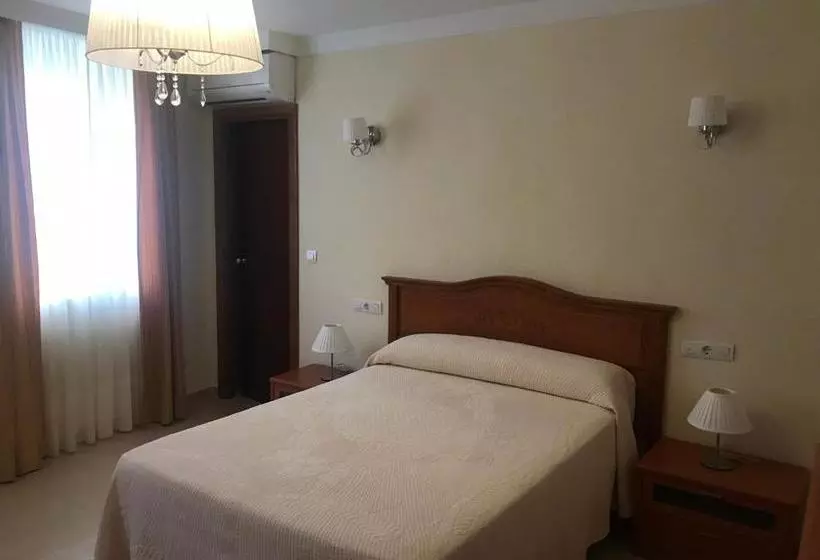 پانسیون Hostal Plaza Damasco