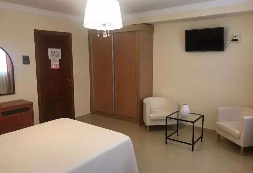 پانسیون Hostal Plaza Damasco