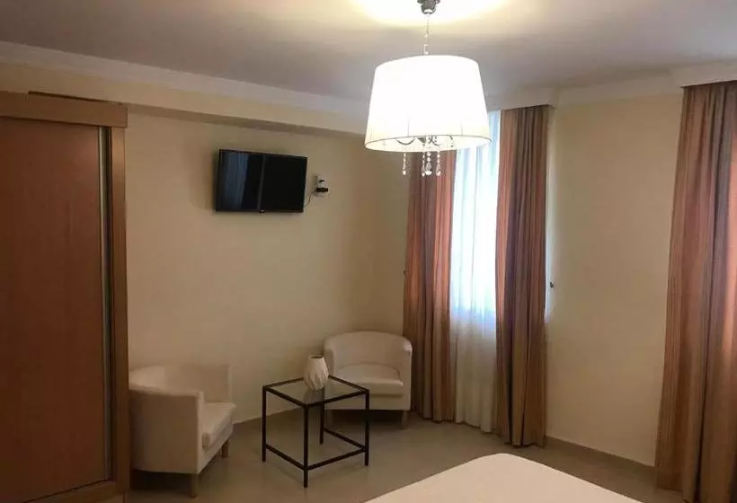 پانسیون Hostal Plaza Damasco