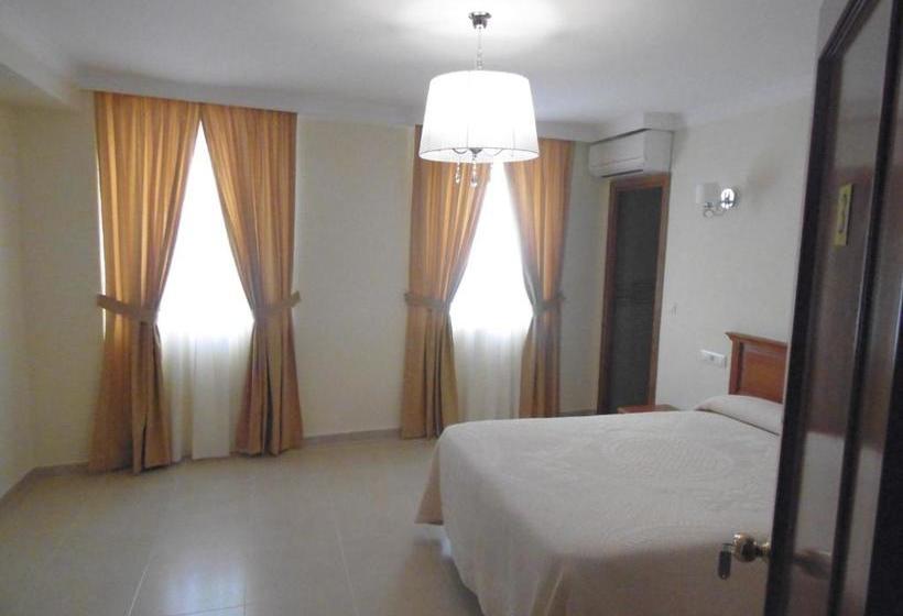 بنسيون Hostal Plaza Damasco