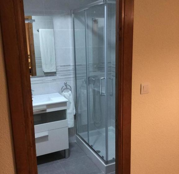 بنسيون Hostal Plaza Damasco