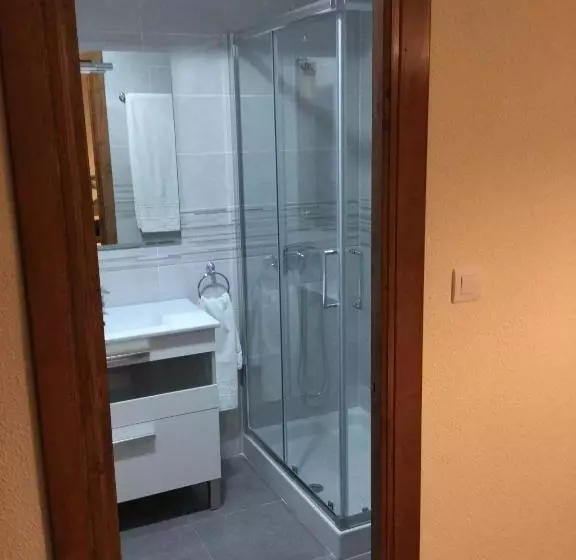 پانسیون Hostal Plaza Damasco