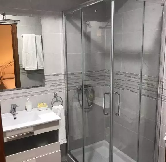 پانسیون Hostal Plaza Damasco