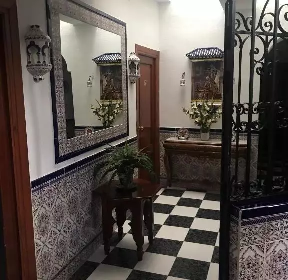 پانسیون Hostal Plaza Damasco