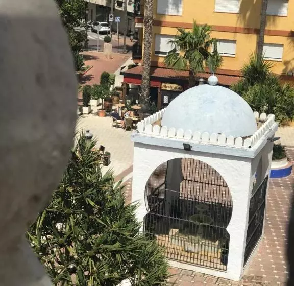 پانسیون Hostal Plaza Damasco