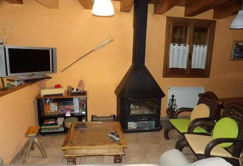 پانسیون Hostal Rural Aude