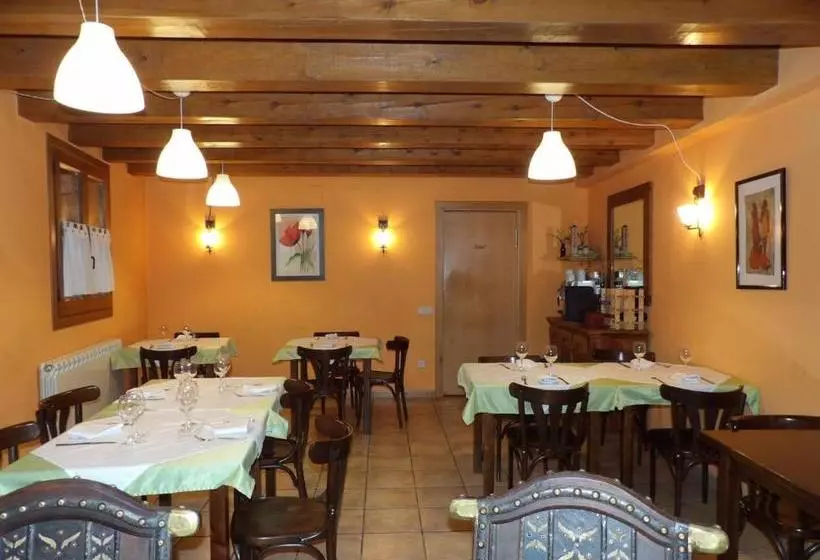 پانسیون Hostal Rural Aude