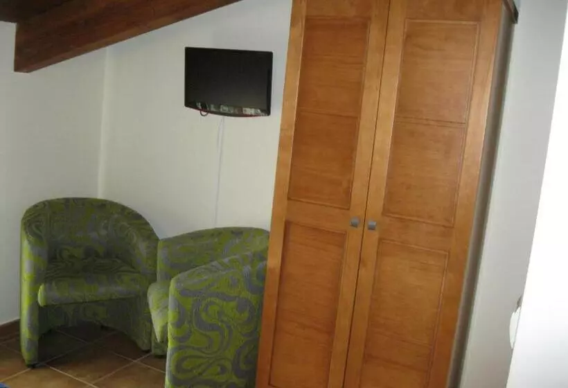 ペンション Hostal Sol De La Vega