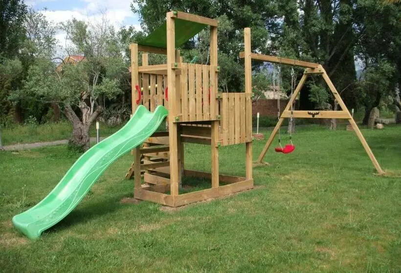 ペンション Posada Tresmentiras