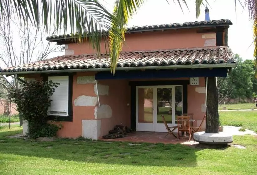 ペンション Posada Tresmentiras