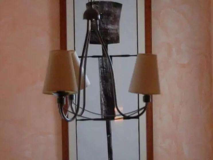 ペンション Posada Tresmentiras