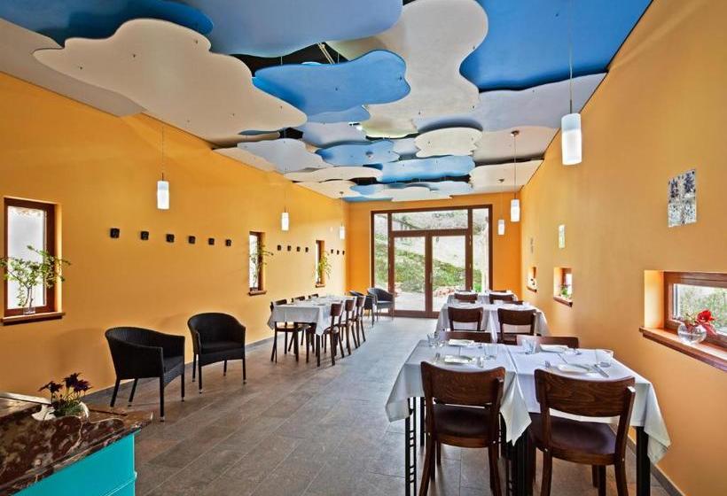 فندق 12 Meses Naturalmente