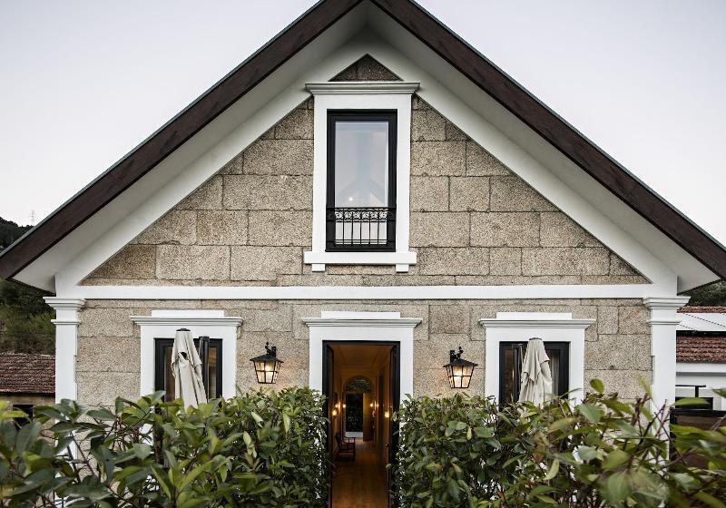 هتل Quinta De S.bernardo Winery & Farmhouse