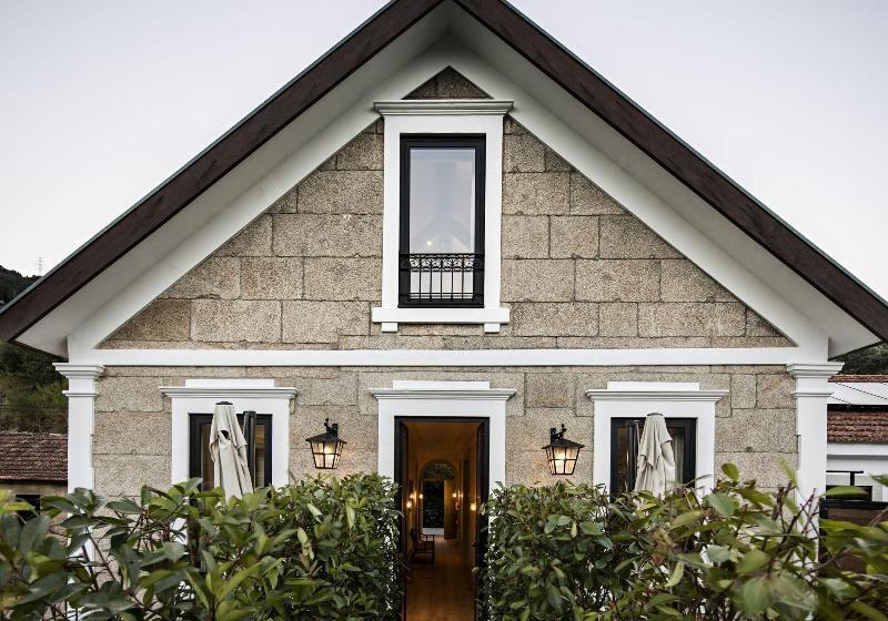 هتل Quinta De S.bernardo Winery & Farmhouse