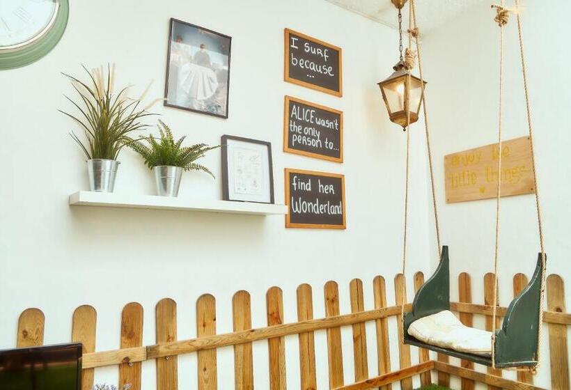 پانسیون Balili Surf House