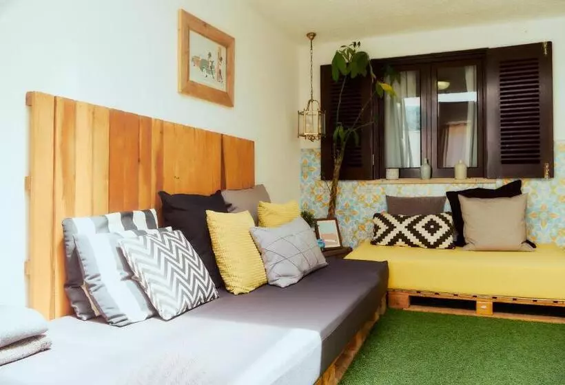 ペンション Balili Surf House