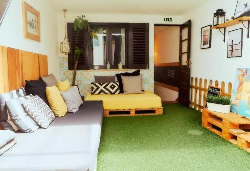 ペンション Balili Surf House