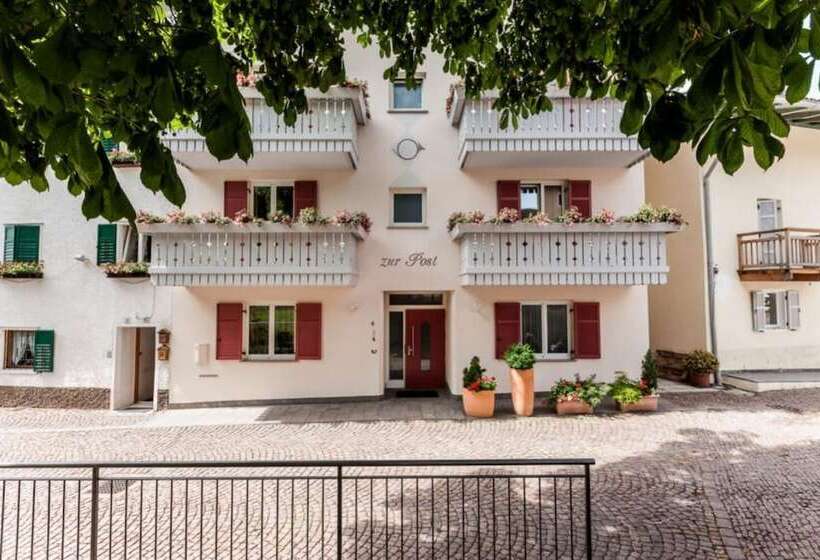 ユースホステル Zum Löwen Post