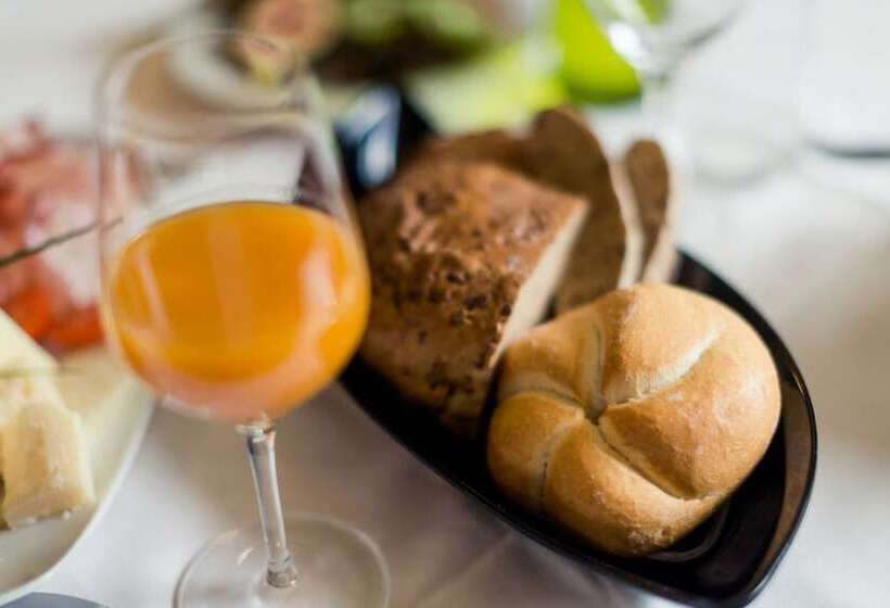 ユースホステル Zum Löwen Post