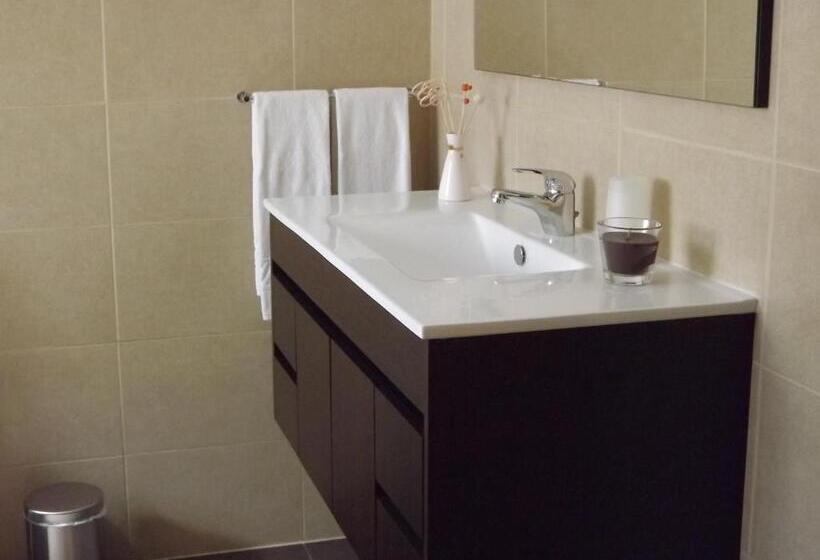 پانسیون Entrecubos Guesthouse